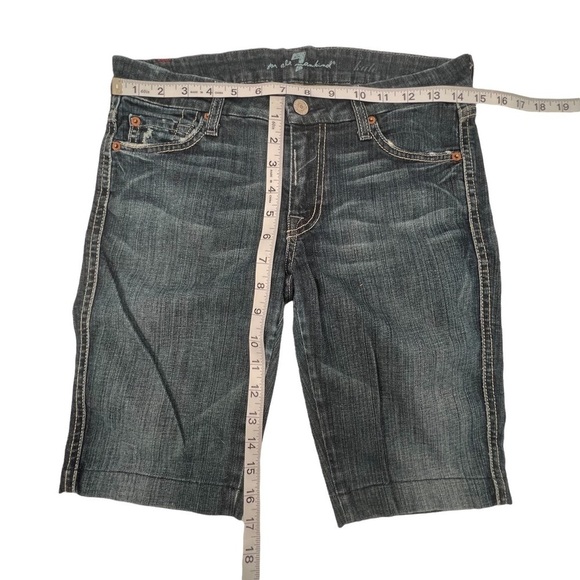 7 For All Mankind Kate Bermuda Distressed Denim Jean Shorts Size 27 Women's - Picture 5 of 8